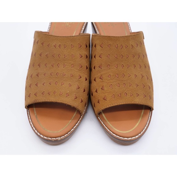 Pendleton Sandals Womens 9 Brown Leather Wedge Heel Peep Toe Slip On Shoes - Picture 6 of 12